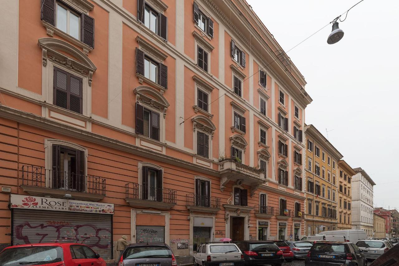 Vittorio Emmanuele & Colosseo Studio Rome Exterior photo